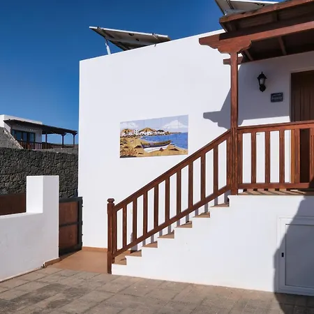 Flavia - Private Pool, Jacuzzi, Bbq&game By Lanzarote