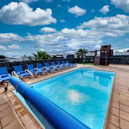 Villa Flavia - Private Pool, Jacuzzi, Bbq And Game By Lanzarote Playa Blanca (Lanzarote)