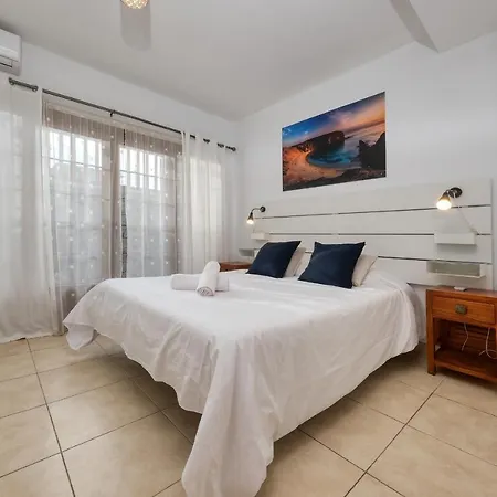 Flavia - Private Pool, Jacuzzi, Bbq And Game By Lanzarote Villa Playa Blanca (Lanzarote)