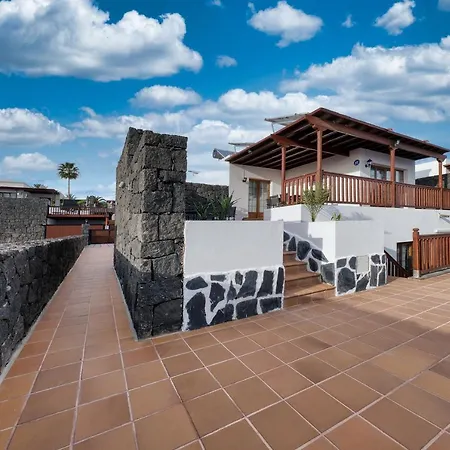 Flavia - Private Pool, Jacuzzi, Bbq&game By Lanzarote *