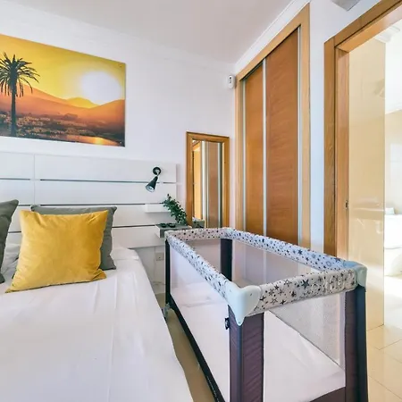 Flavia - Private Pool, Jacuzzi, Bbq&game By Lanzarote Playa Blanca (Lanzarote)