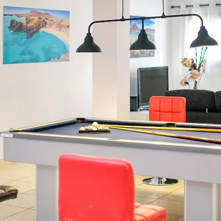 Flavia - Private Pool, Jacuzzi, Bbq And Game By Lanzarote 빌라