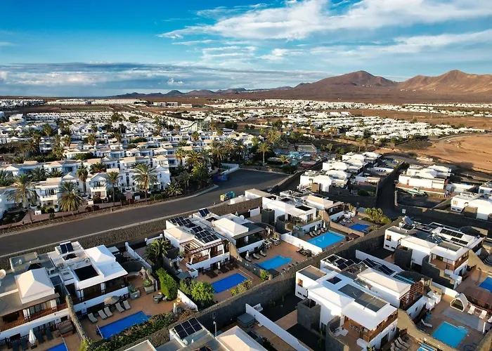 Flavia - Private Pool, Jacuzzi, Bbq And Game By Lanzarote Playa Blanca (Lanzarote)