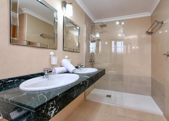 Flavia - Private Pool, Jacuzzi, Bbq And Game By Lanzarote 빌라 *