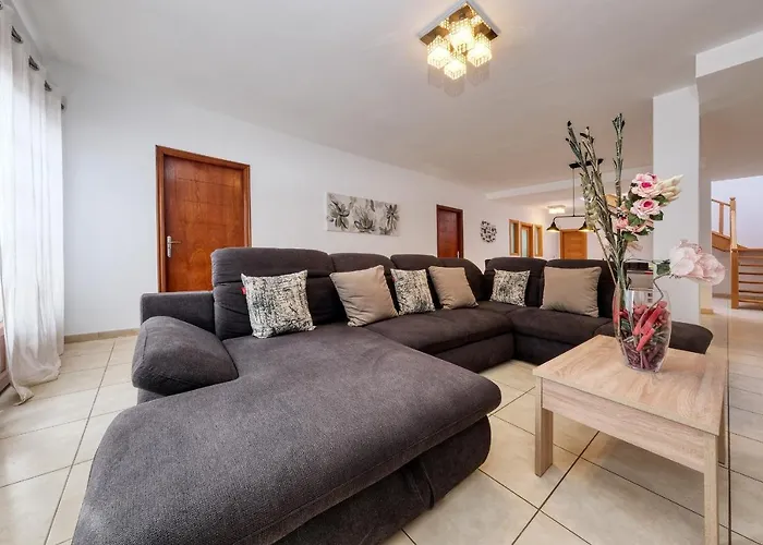 Flavia - Private Pool, Jacuzzi, Bbq And Game By Lanzarote 빌라 플라야블랑카