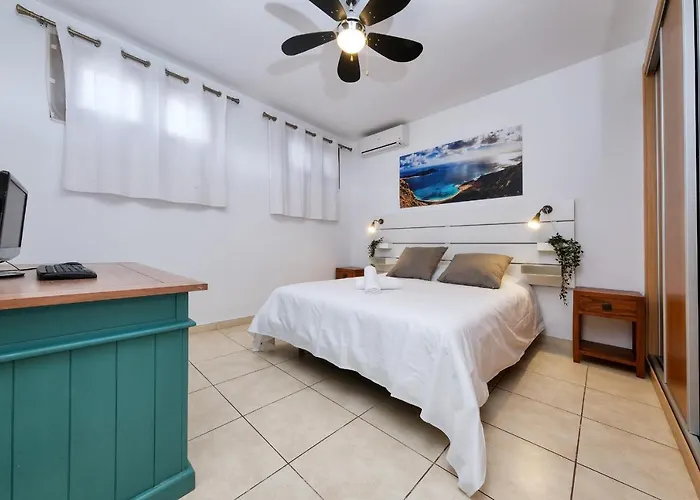 Flavia - Private Pool, Jacuzzi, Bbq And Game By Lanzarote *