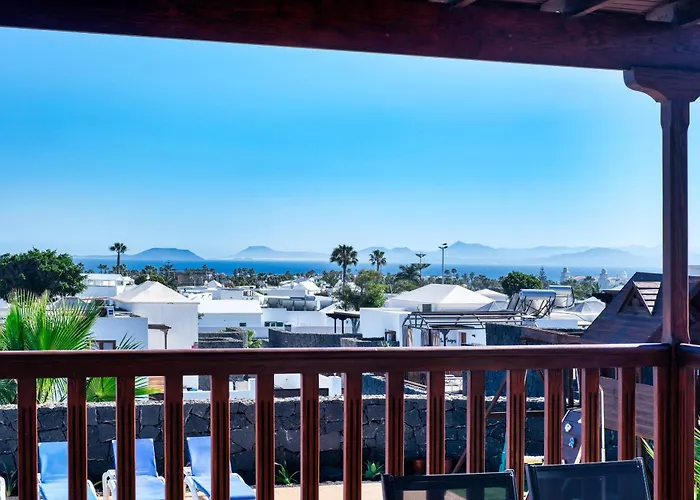 Flavia - Private Pool, Jacuzzi, Bbq And Game By Lanzarote 빌라