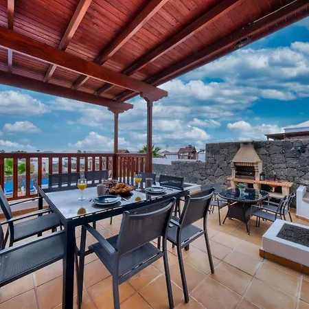 Flavia - Private Pool, Jacuzzi, Bbq And Game By Lanzarote Villa Playa Blanca